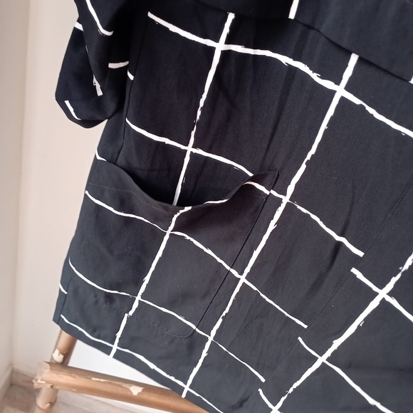 Black and White Jacket - Picture 5 of 14